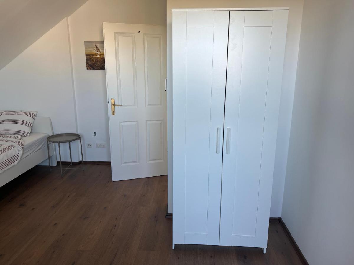 Ruhige Gruene Oase Bei Flughafen Schwechat Luaran gambar